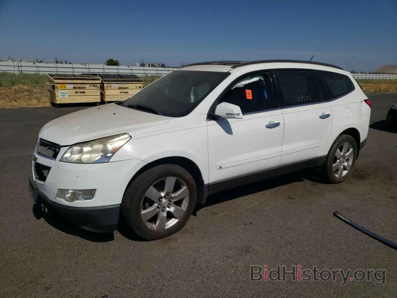 Photo 1GNLRHED5AS115445 - CHEVROLET TRAVERSE 2010