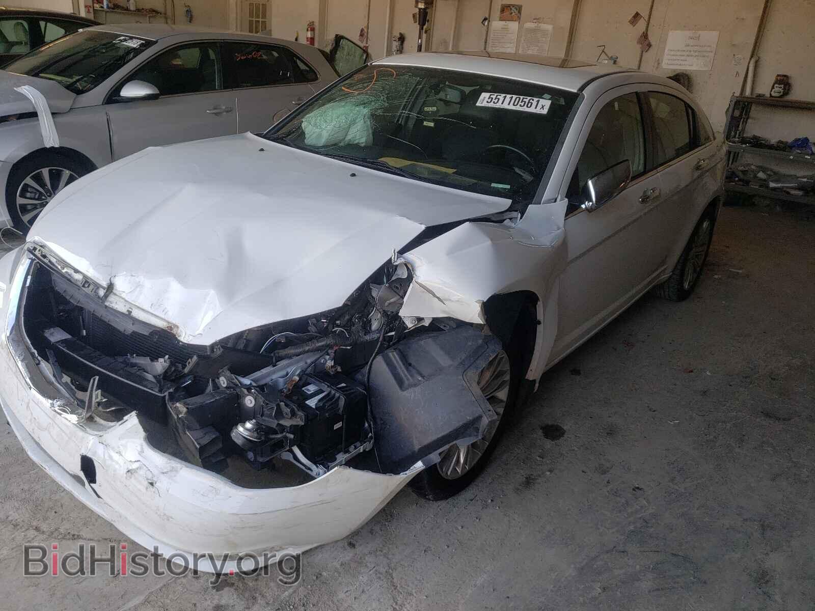 2012 CHRYSLER 200 - VIN: 1C3CCBCG5CN158709 - Photo 2