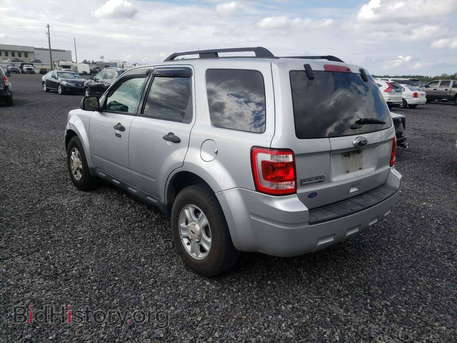 2011 FORD ESCAPE - VIN: 1FMCU9D73BKA47944 - Фото 3