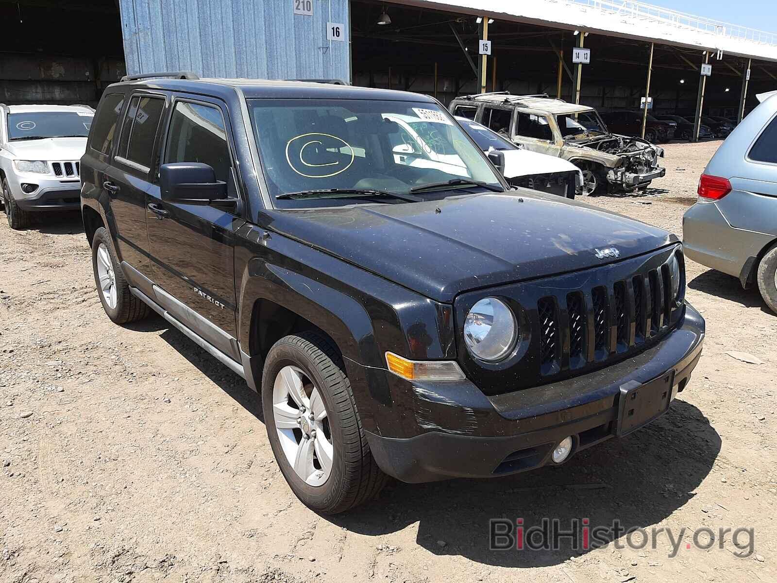 Photo 1J4NF1GB2BD100382 - JEEP PATRIOT 2011