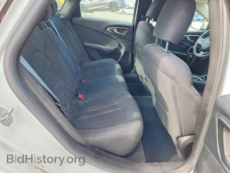 2015 Chrysler 200 (VIN 1C3CCCAB8FN731068) — фото 10 из 12