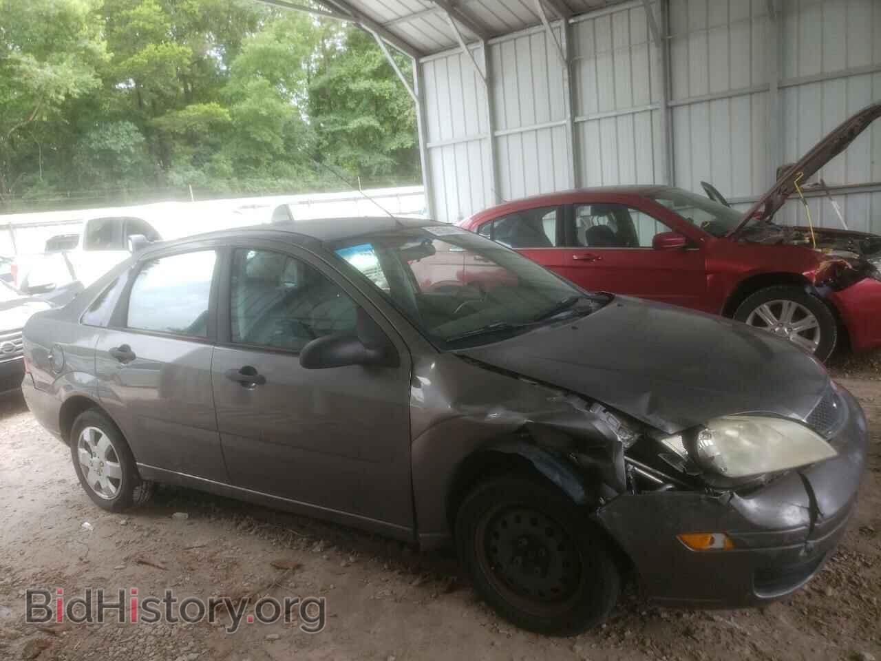 2007 FORD FOCUS - VIN: 1FAFP34N27W229077 - Photo 4
