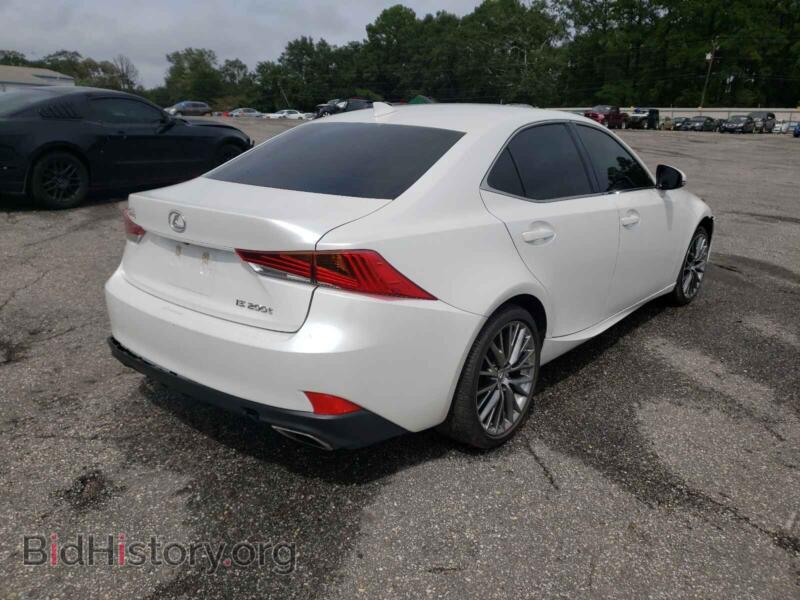 2017 Lexus IS (VIN JTHBA1D20H5056525) — фото 4 из 10