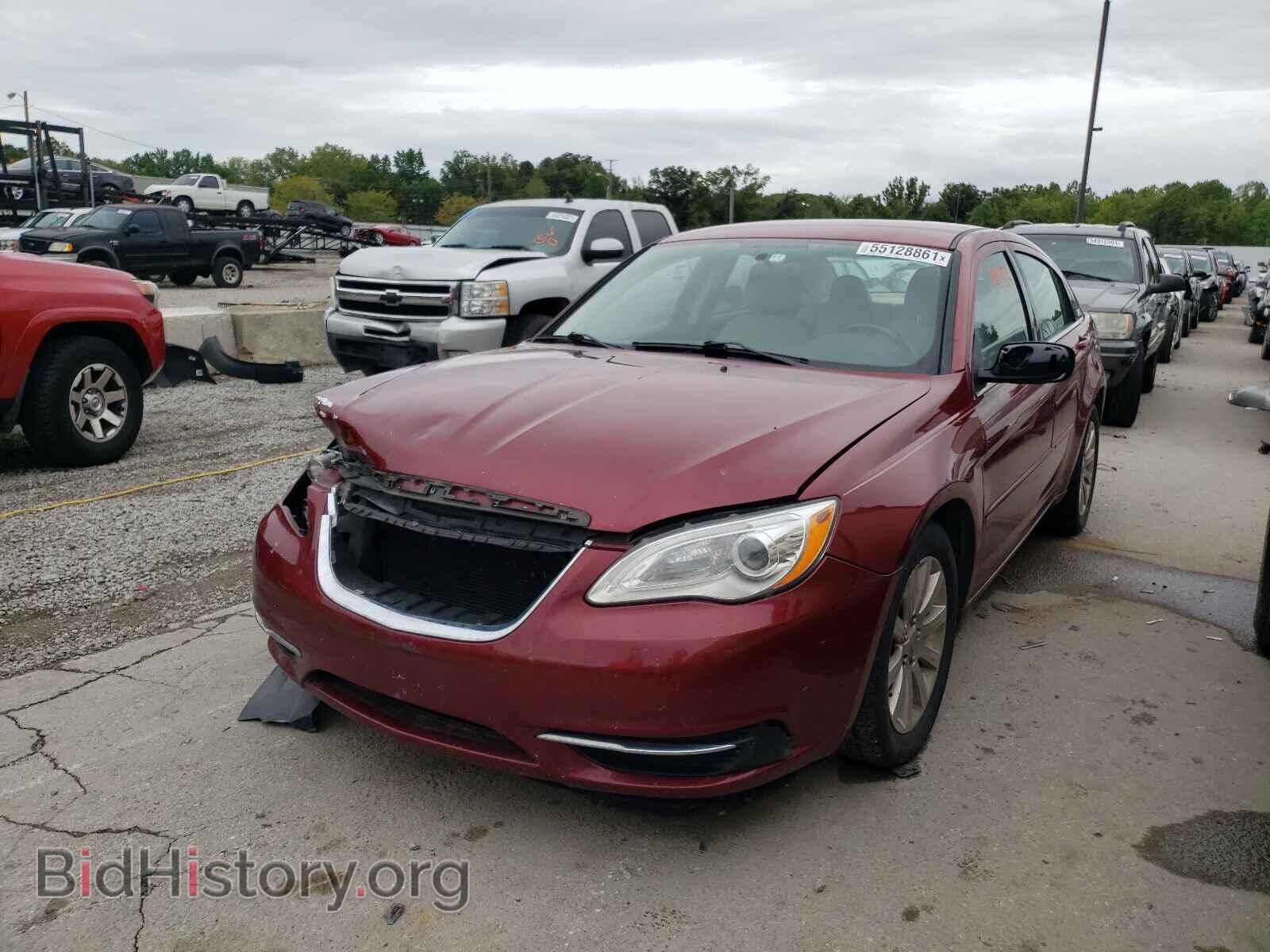 2013 CHRYSLER 200 - VIN: 1C3CCBBB2DN557875 - Фото 2