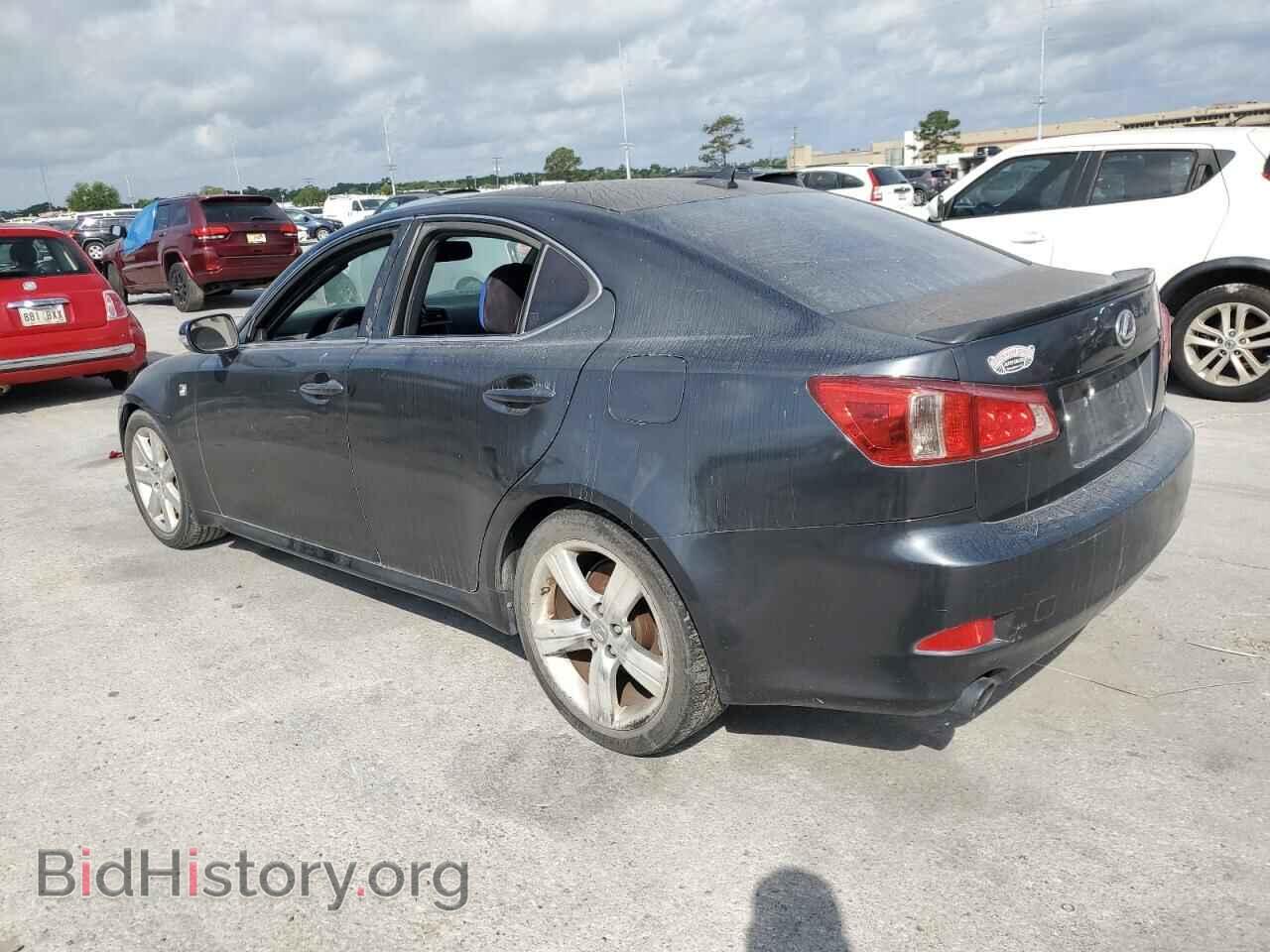 2011 LEXUS IS - VIN: JTHBF5C22B5135860 - Photo 2