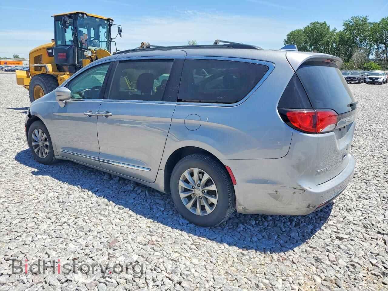 2017 CHRYSLER PACIFICA - VIN: 2C4RC1BG3HR540605 - Фото 2