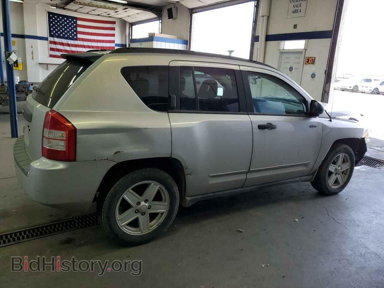 2009 JEEP COMPASS - VIN: 1J4FF47B09D105810 - Фото 3