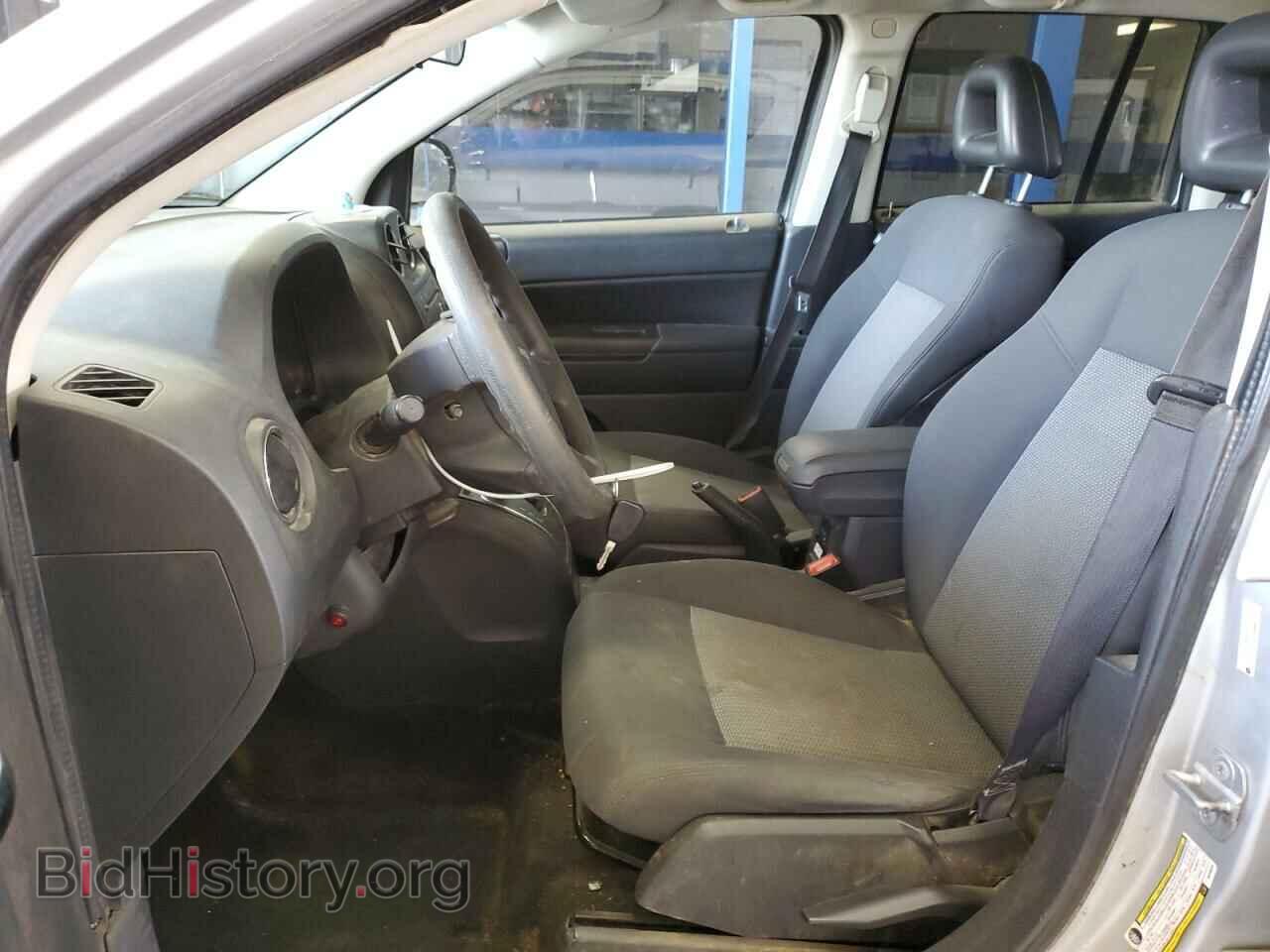 2009 JEEP COMPASS - VIN: 1J4FF47B09D105810 - Фото 7