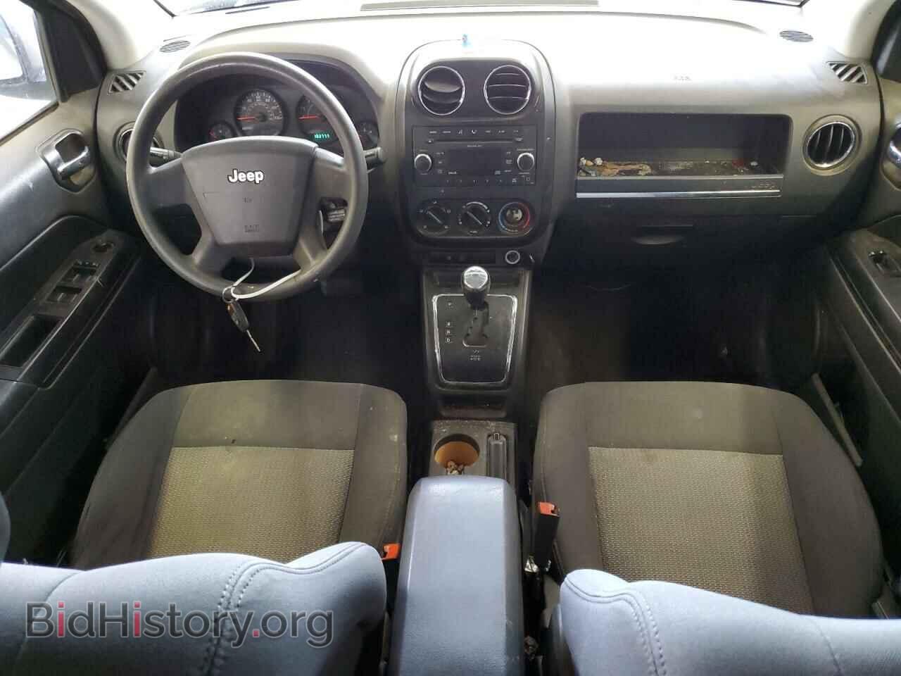 2009 JEEP COMPASS - VIN: 1J4FF47B09D105810 - Фото 8