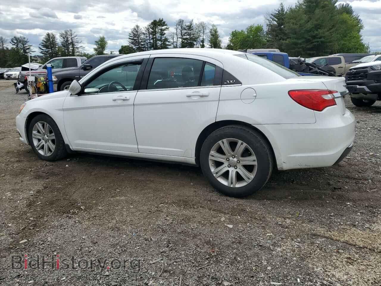 2013 CHRYSLER 200 - VIN: 1C3CCBBB2DN650122 - Фото 2