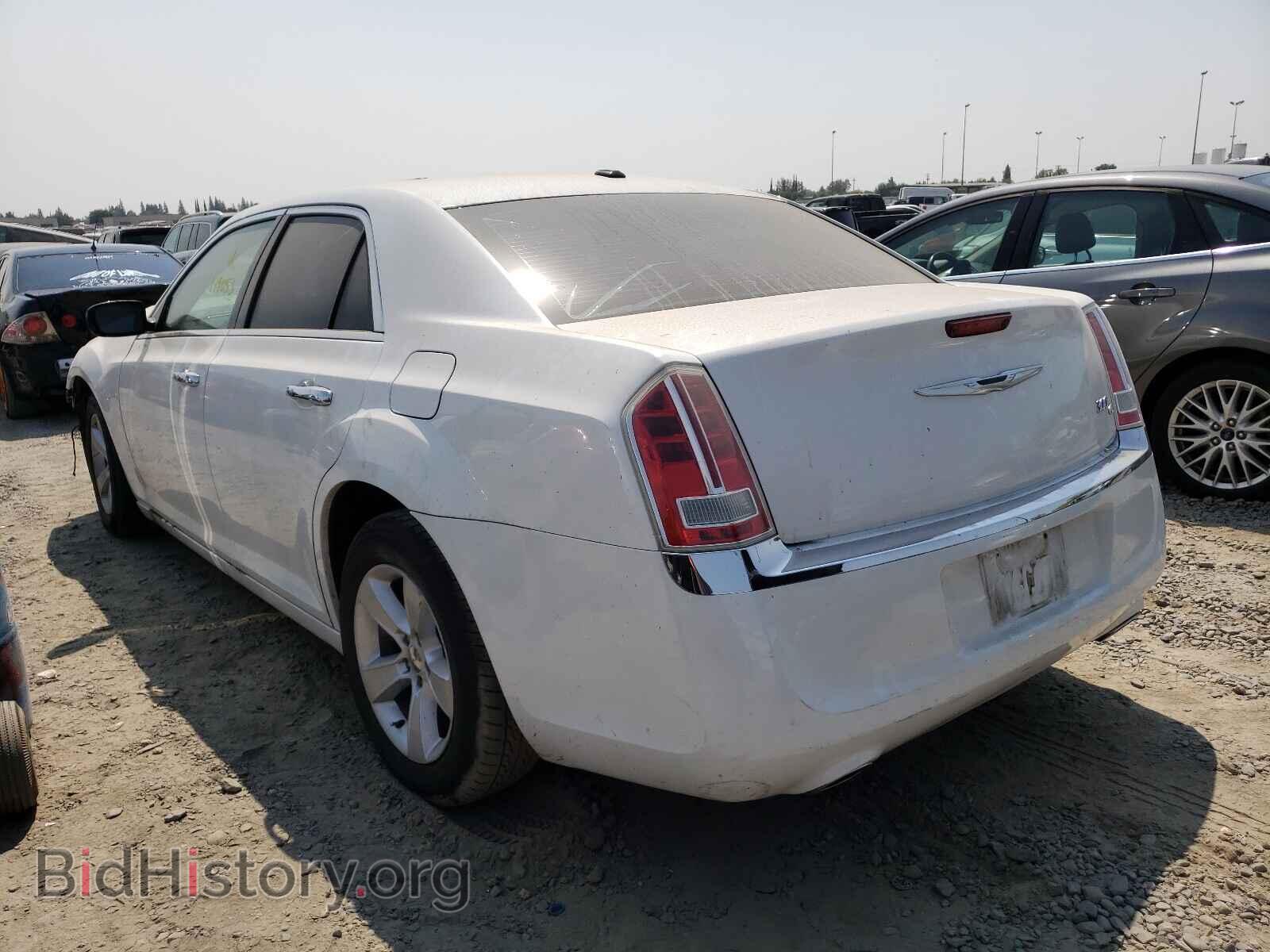 2011 CHRYSLER 300 - VIN: 2C3CA6CT3BH561315 - Фото 3