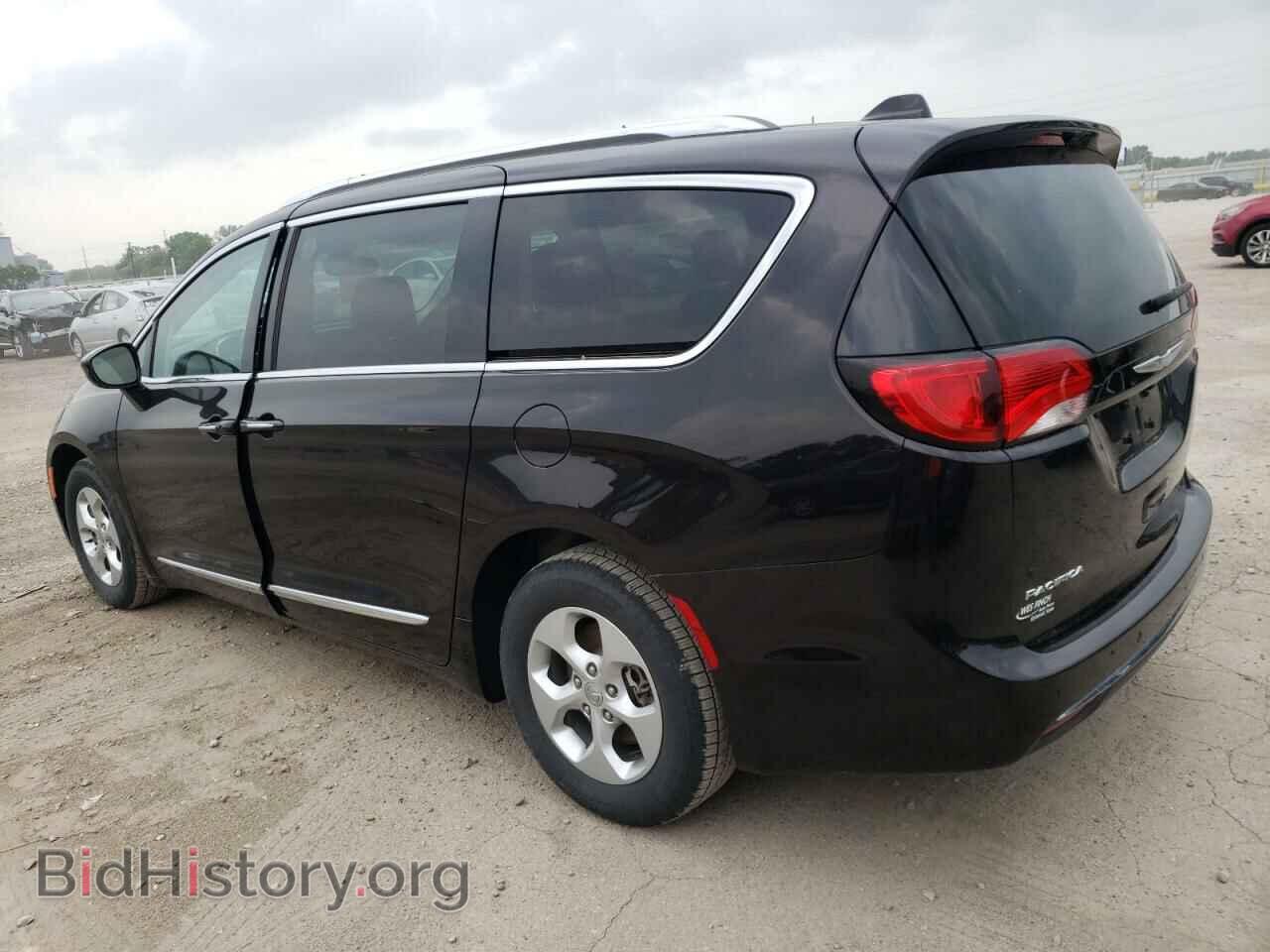 2017 CHRYSLER PACIFICA - VIN: 2C4RC1EG9HR539082 - Photo 2