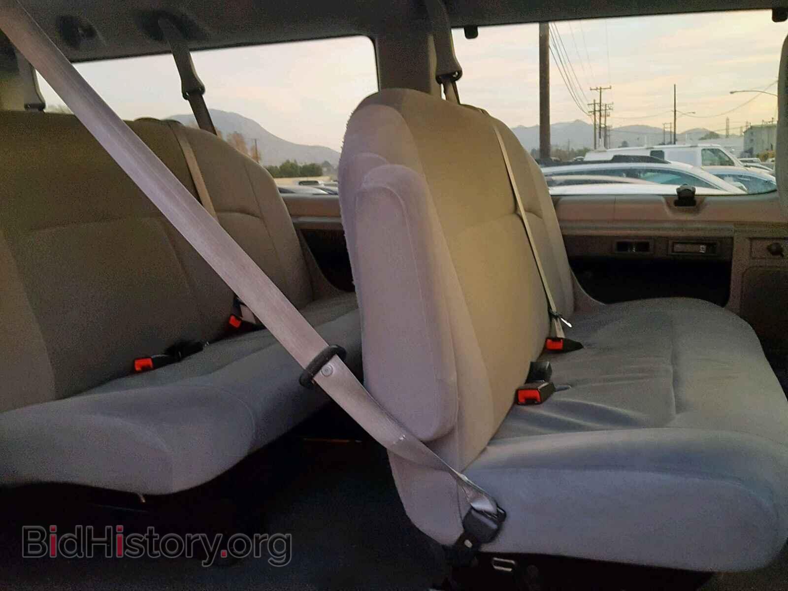 2010 FORD ECONOLINE - VIN: 1FBNE3BL9ADA65217 - Фото 6