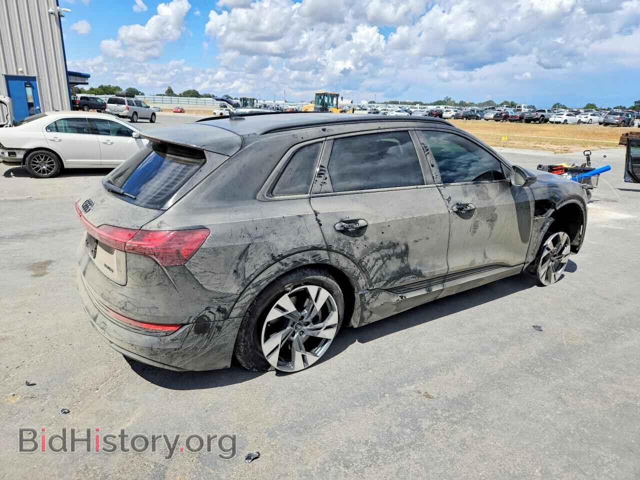 2021 AUDI E-TRON - VIN: WA1AAAGE4MB008812 - Photo 3