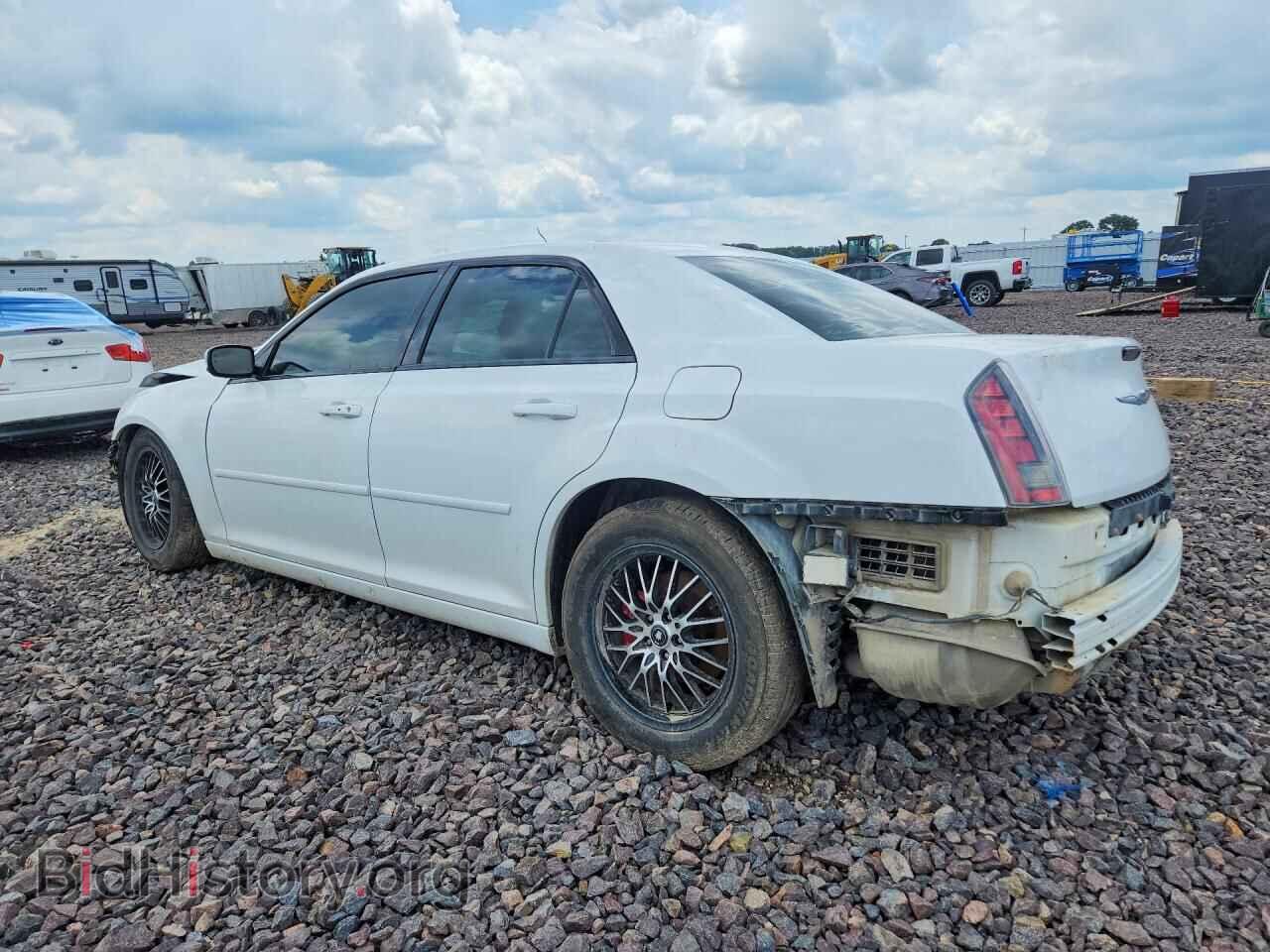 2014 CHRYSLER 300 - VIN: 2C3CCABG5EH357122 - Фото 2