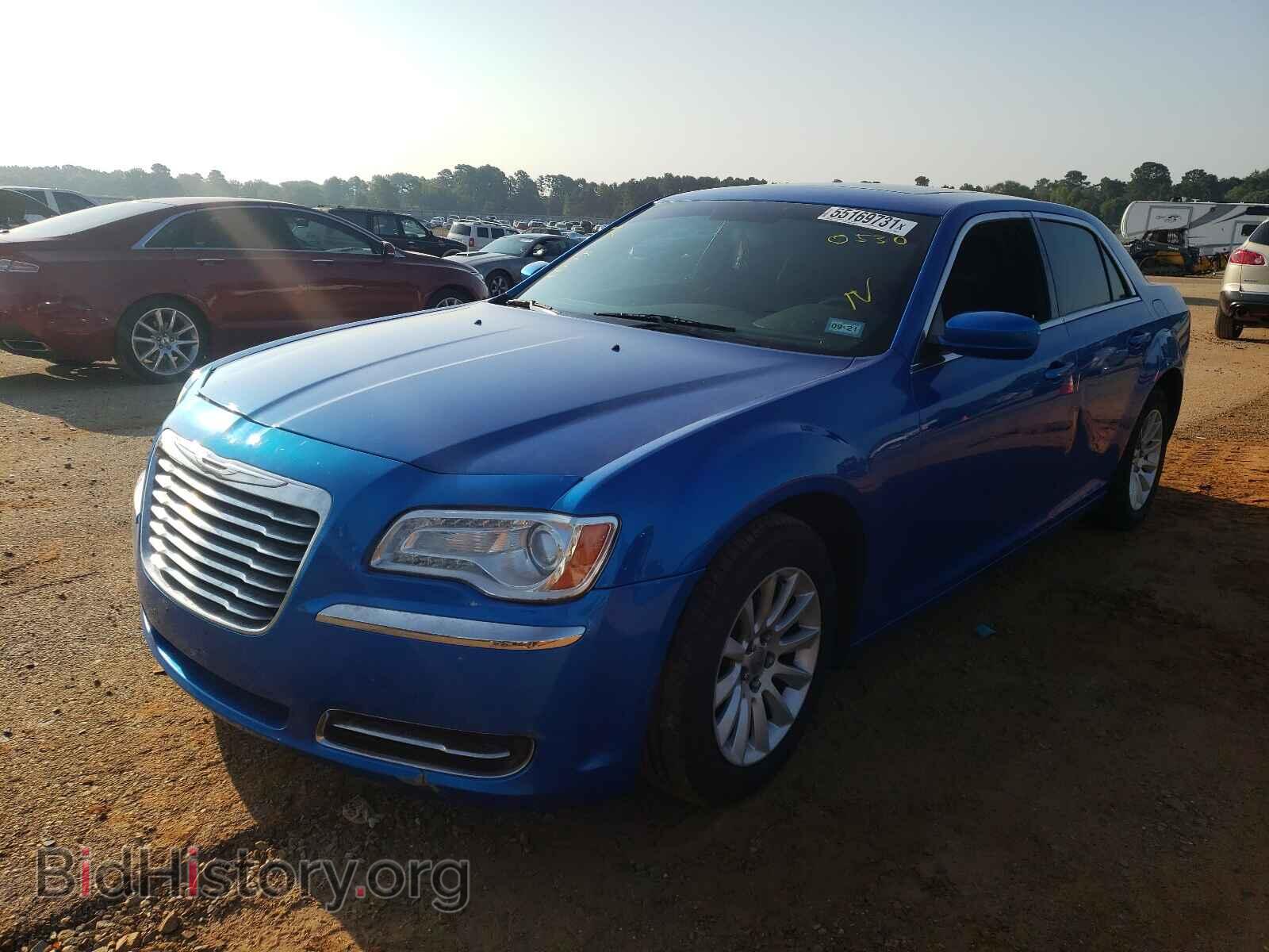 2013 CHRYSLER 300 - VIN: 2C3CCAAG9DH600530 - Фото 2