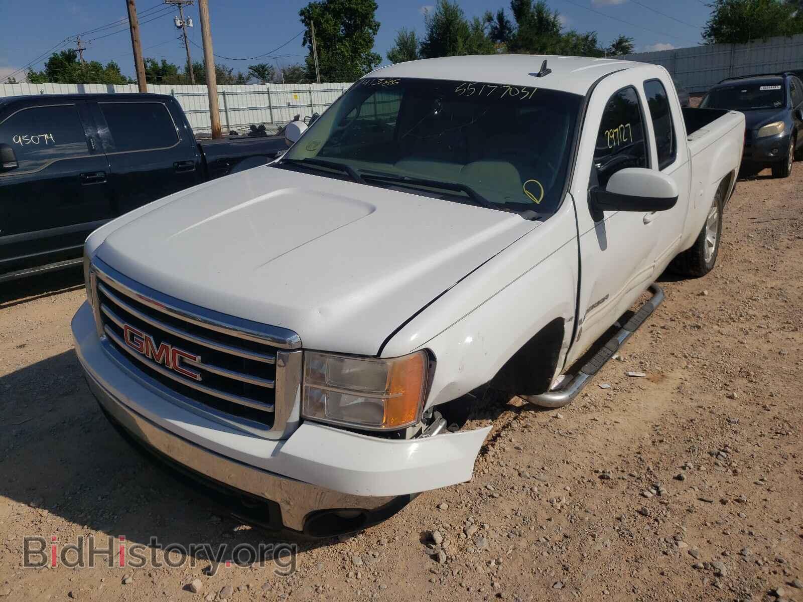 2008 GMC SIERRA - VIN: 2GTEC19J381241386 - Фото 2