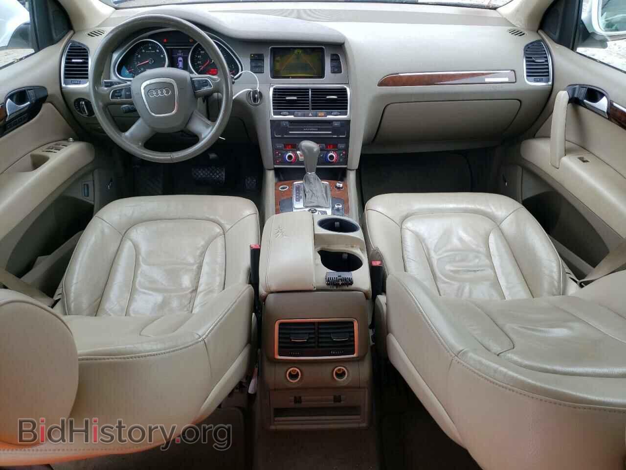 2010 AUDI Q7 - VIN: WA1LYAFE3AD003218 - Фото 8