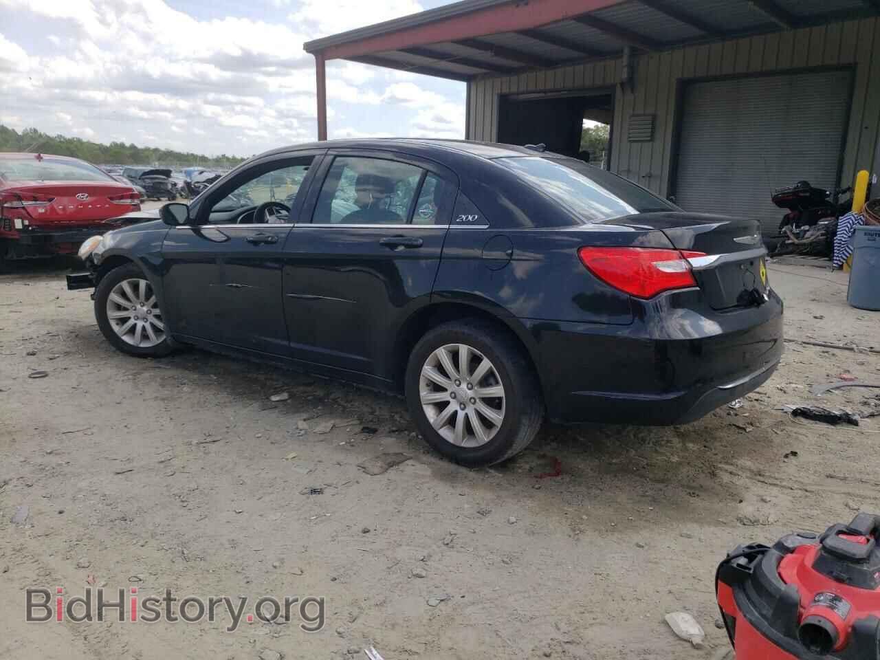2011 CHRYSLER 200 - VIN: 1C3BC1FB3BN589537 - Photo 2