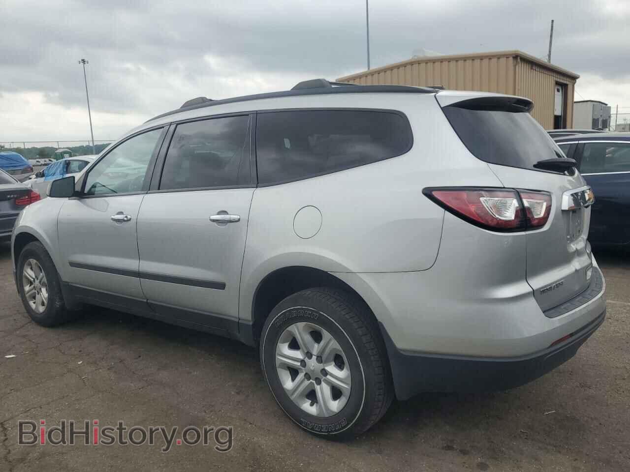 2017 CHEVROLET TRAVERSE - VIN: 1GNKRFKD6HJ240278 - Фото 2