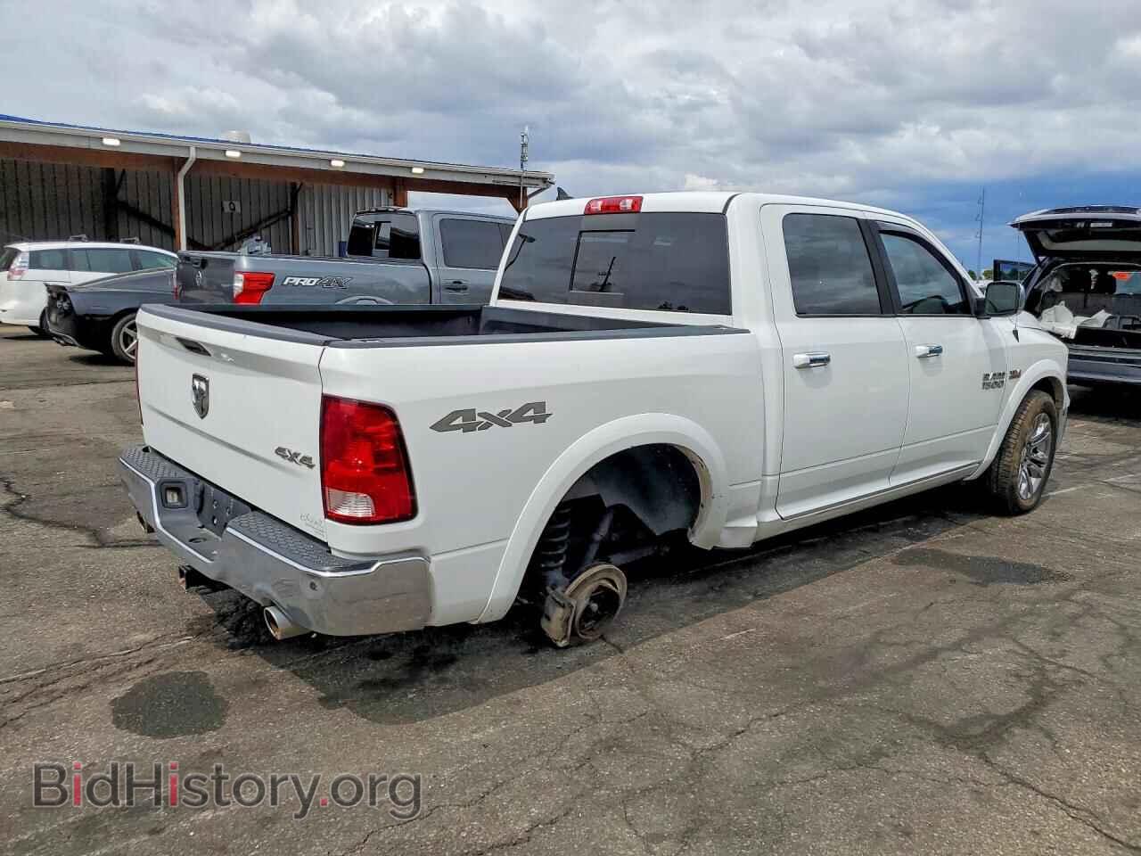 2018 RAM 1500 - VIN: 1C6RR7LT2JS111125 - Photo 3