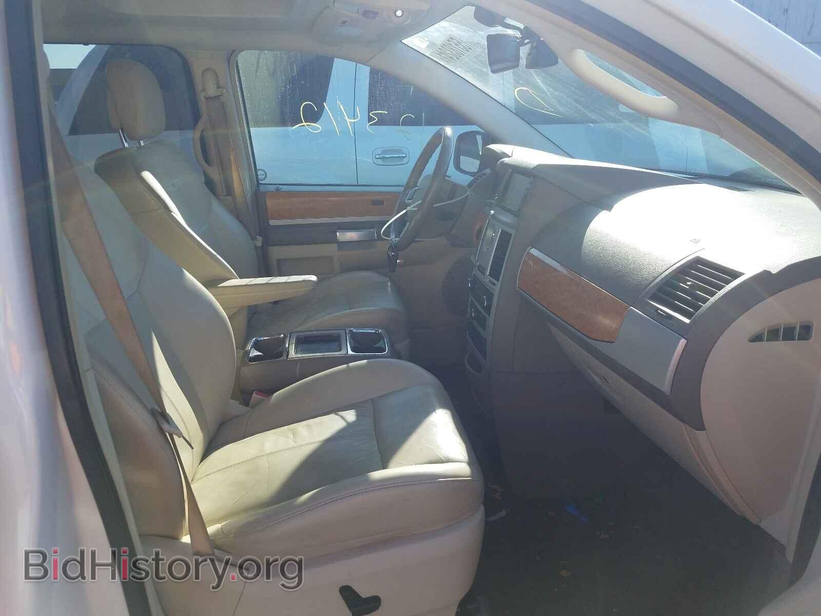 2010 CHRYSLER MINIVAN - VIN: 2A4RR6DX9AR493685 - Фото 5