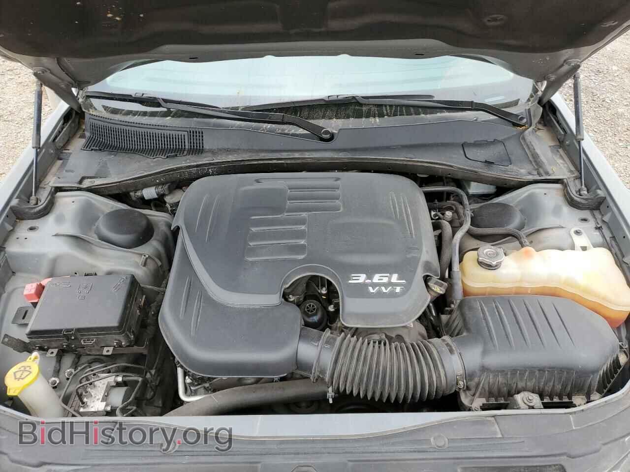 2019 CHRYSLER 300 - VIN: 2C3CCAAG4KH614235 - Фото 11