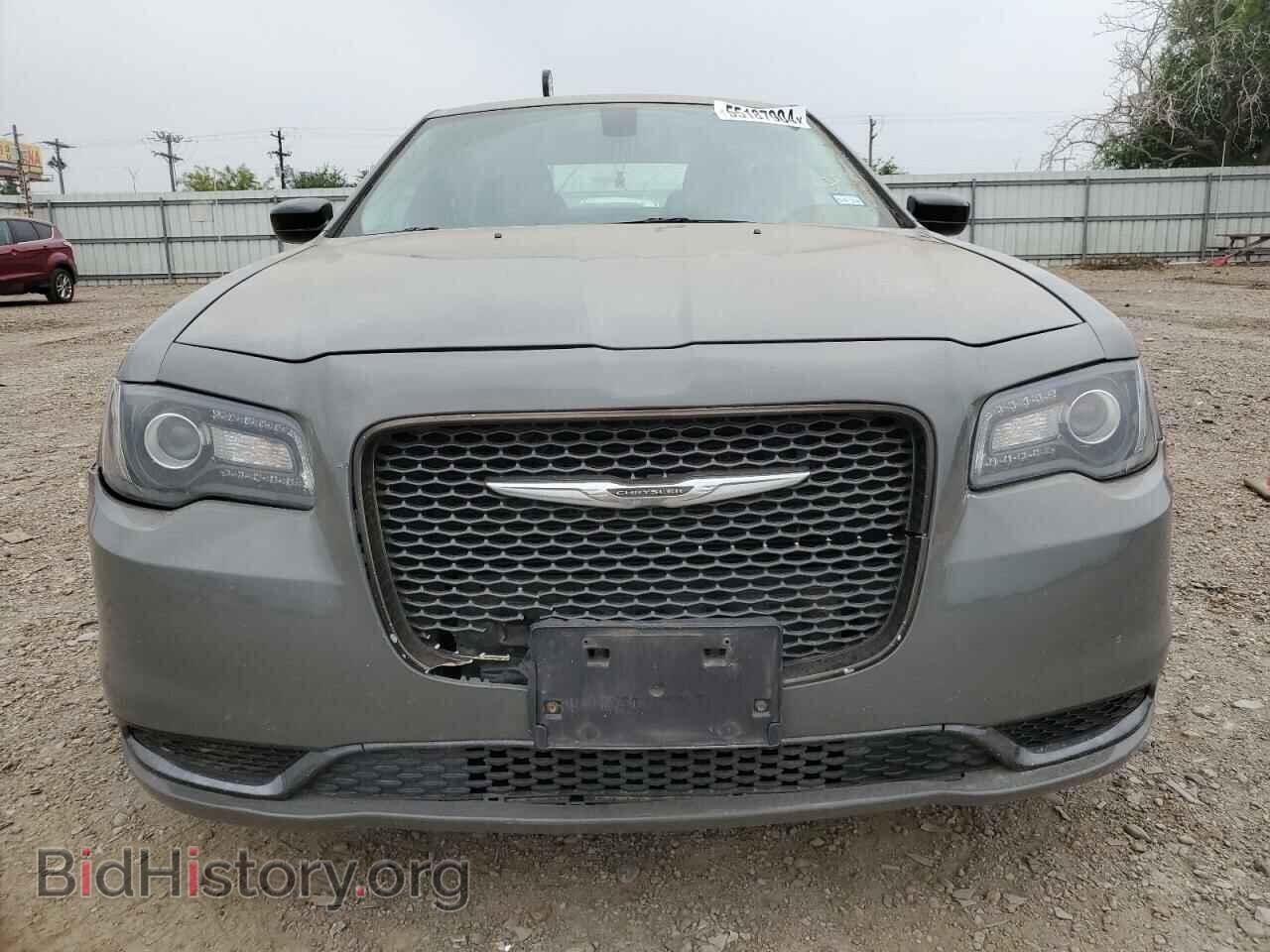 2019 CHRYSLER 300 - VIN: 2C3CCAAG4KH614235 - Фото 5