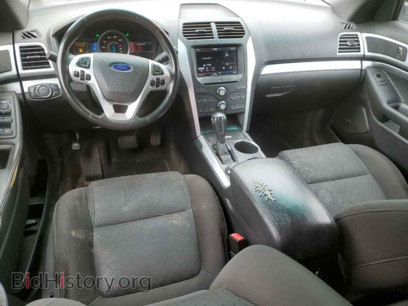 2011 Ford EXPLORER (VIN 1FMHK8D84BGA52278) — фото 8 из 12