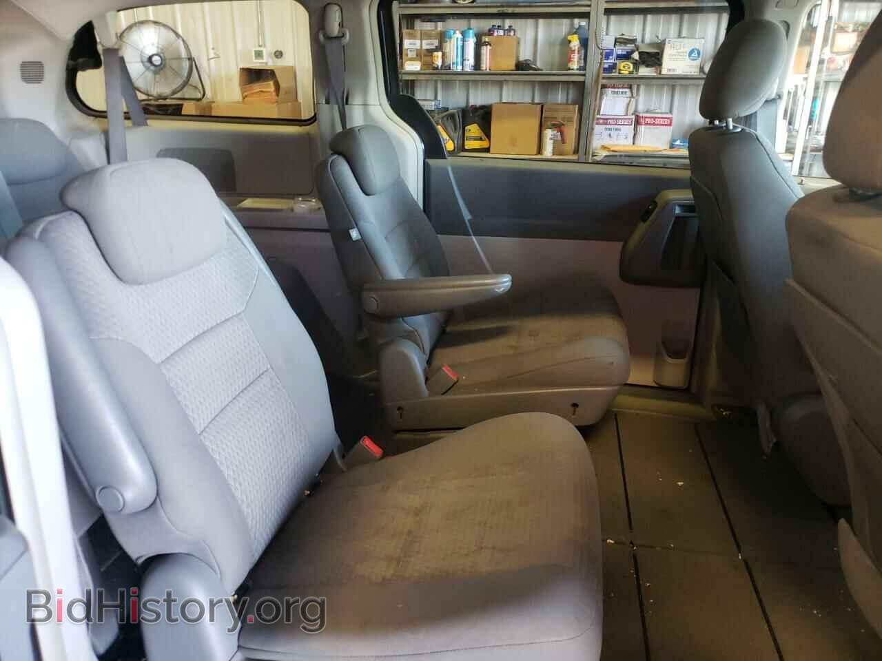 2008 CHRYSLER MINIVAN - VIN: 2A8HR54P28R678904 - Фото 6
