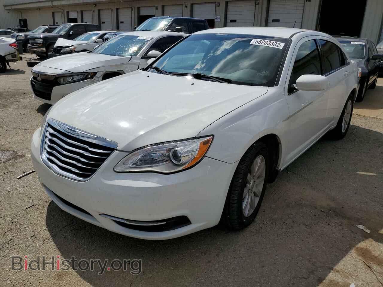 2013 CHRYSLER 200 - VIN: 1C3CCBBB9DN768409 - Фото 2