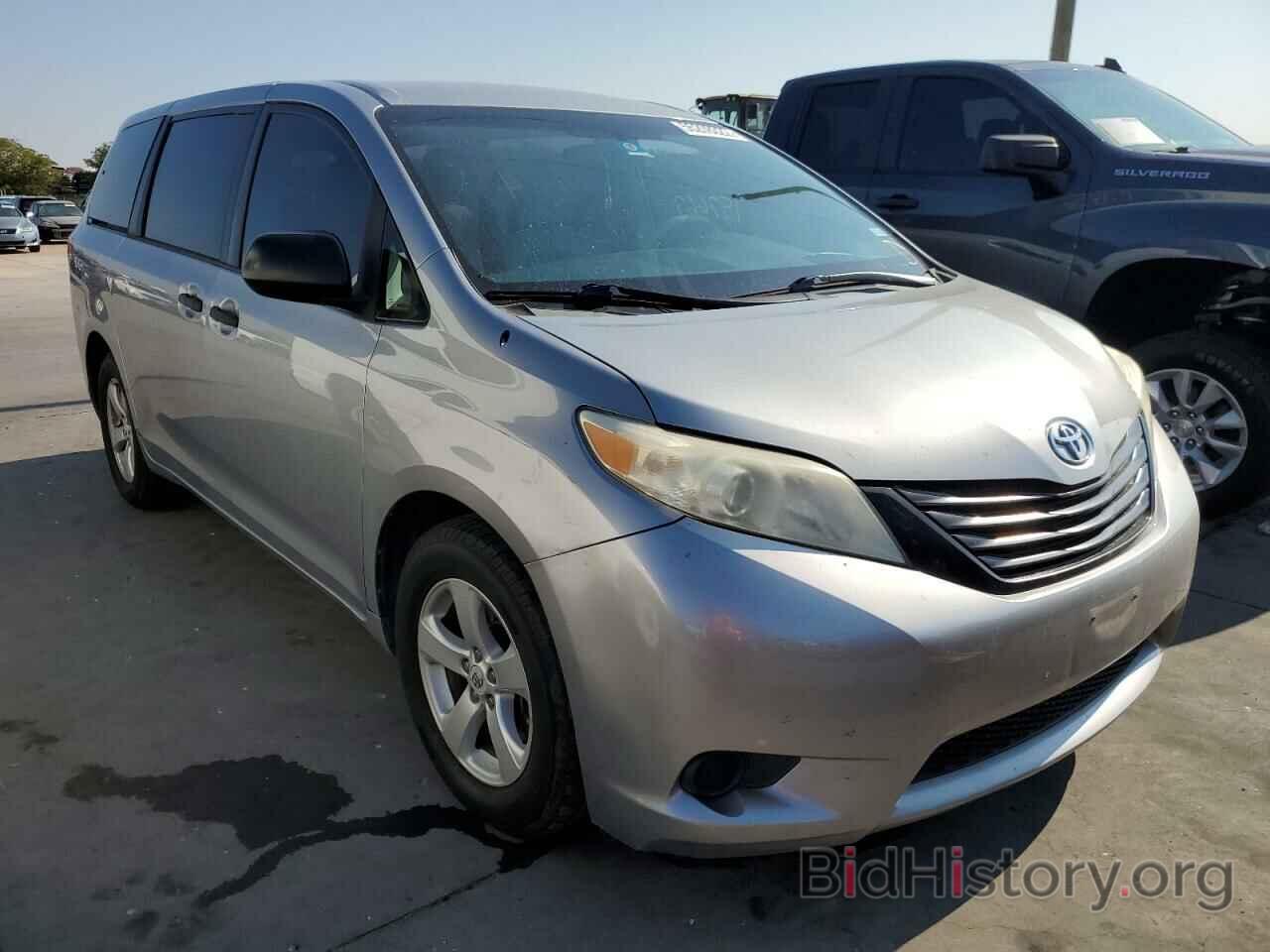 Photo 5TDKA3DC5CS012190 - TOYOTA SIENNA 2012