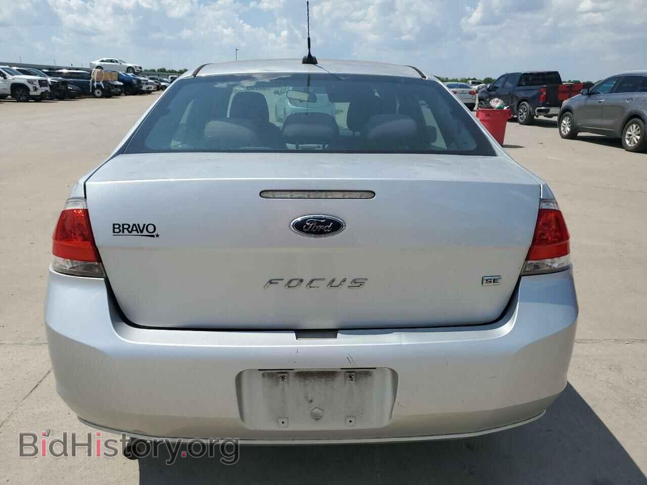 2011 FORD FOCUS - VIN: 1FAHP3FN2BW152466 - Photo 6