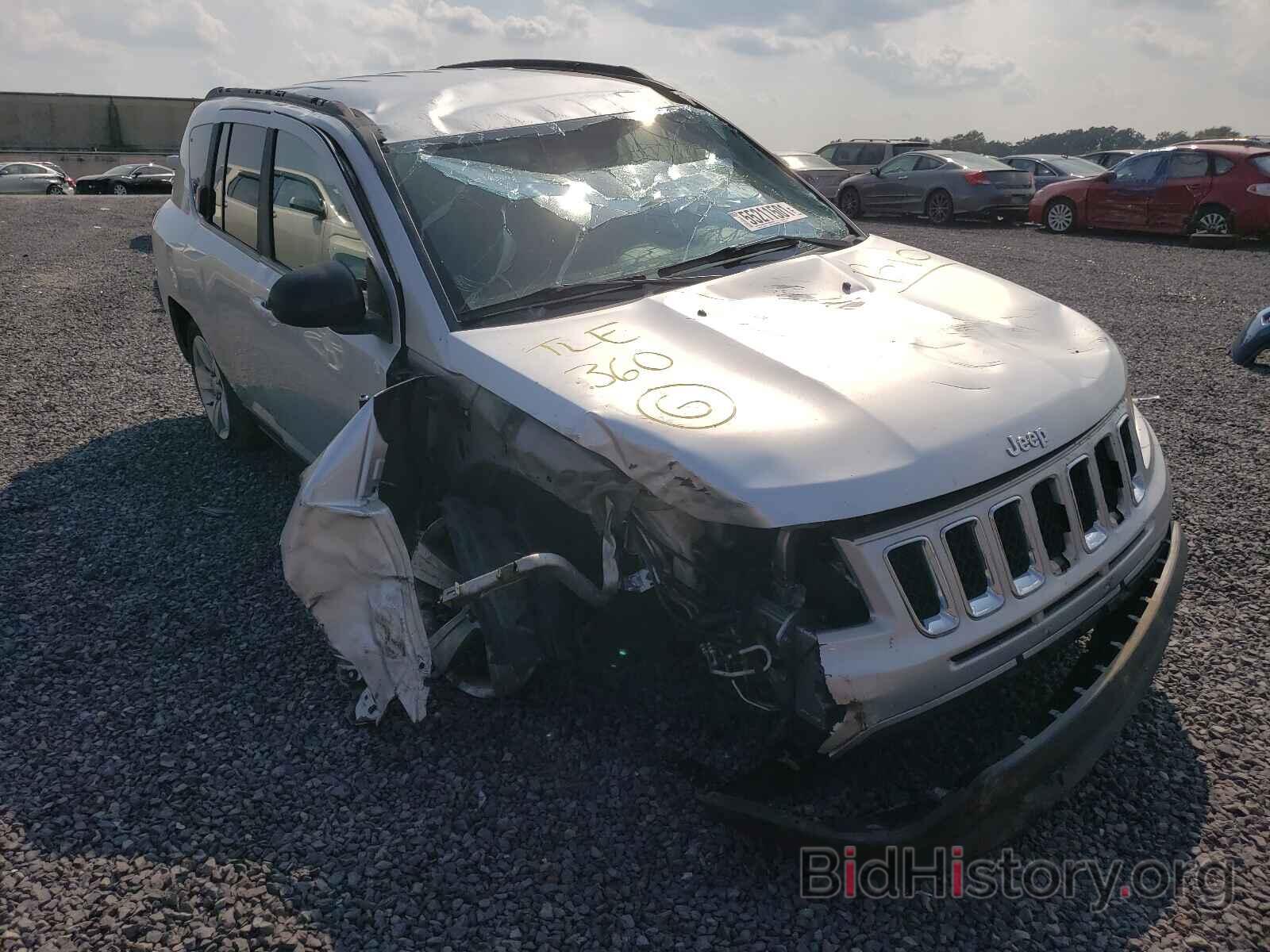 Photo 1C4NJDBBXCD539795 - JEEP COMPASS 2012