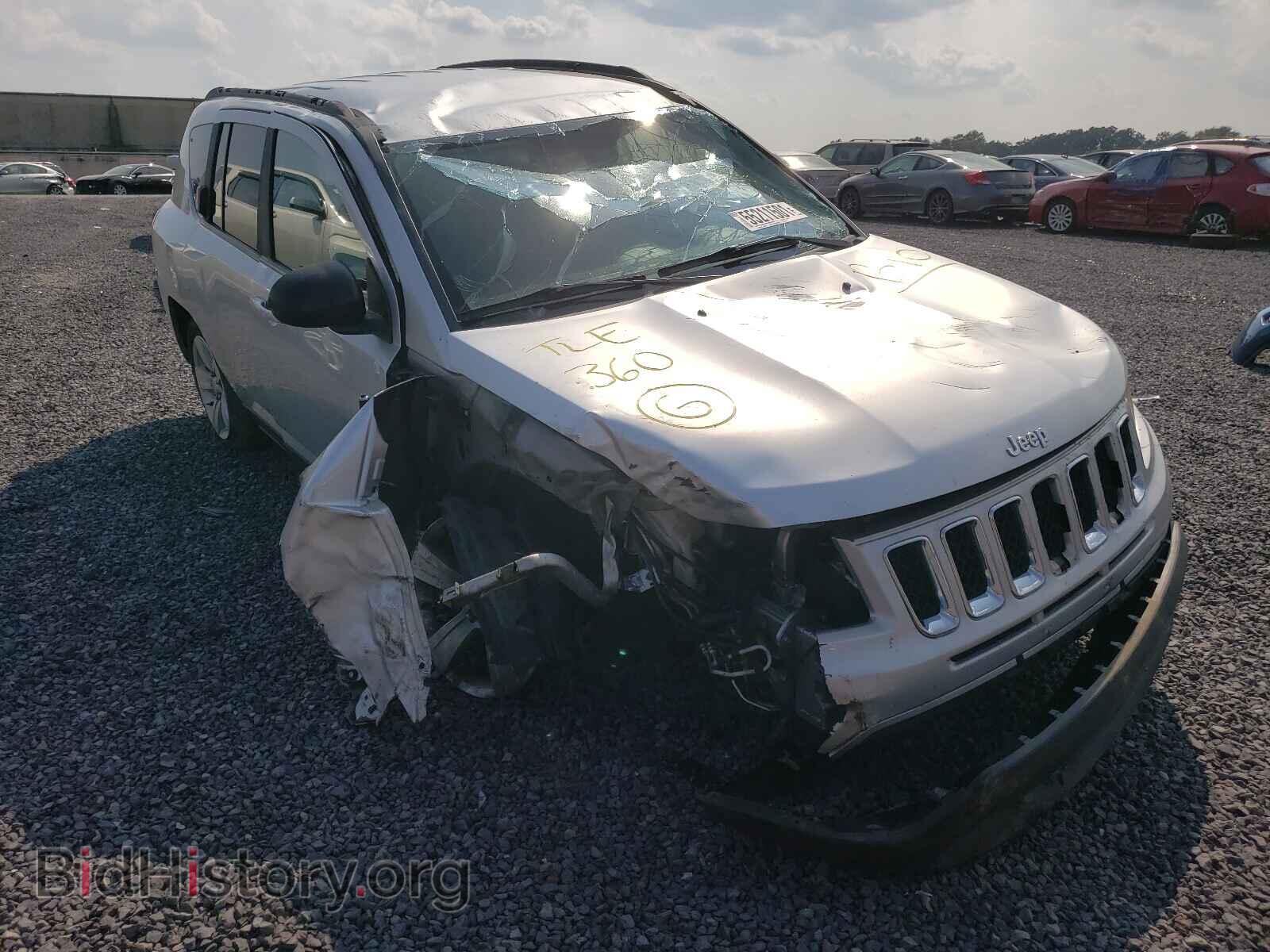 Photo 1C4NJDBBXCD539795 - JEEP COMPASS 2012