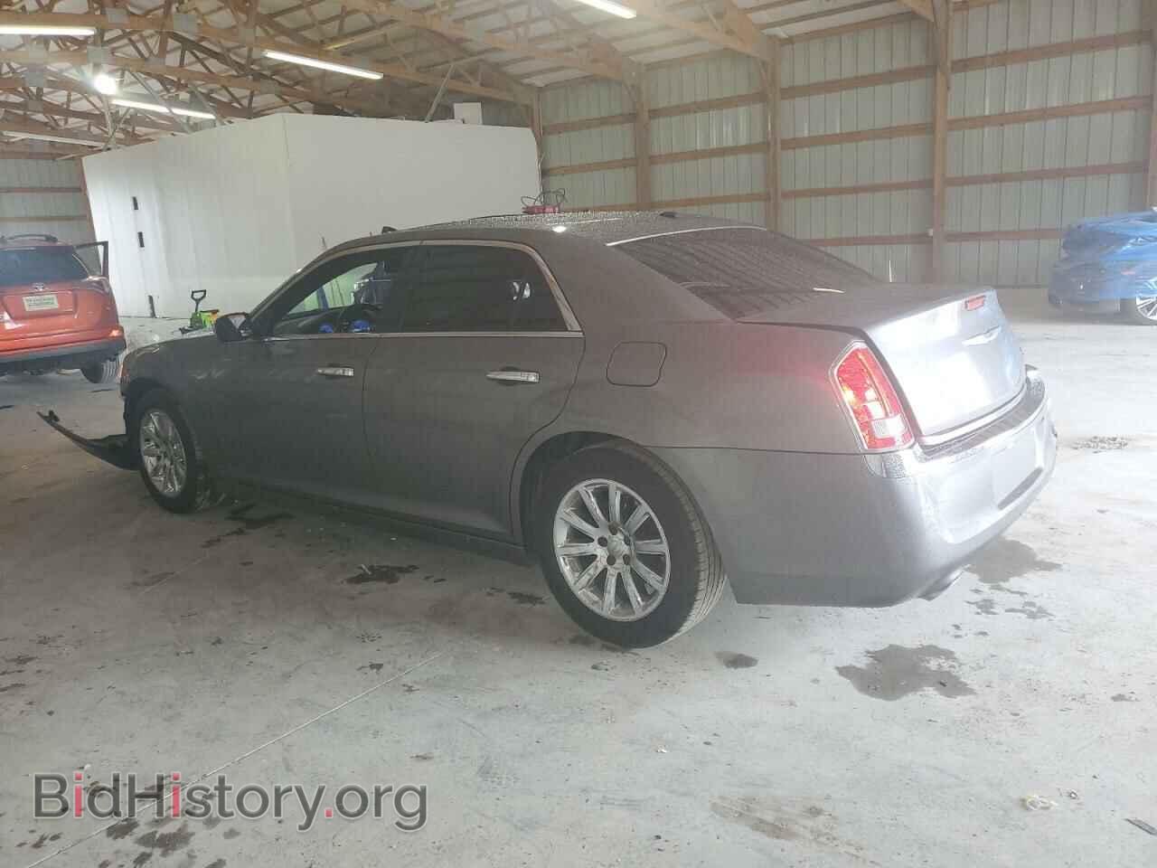 2011 CHRYSLER 300 - VIN: 2C3CA5CG2BH564297 - Фото 2
