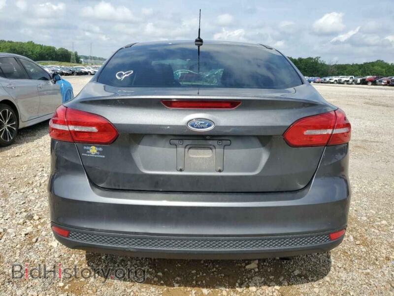 2017 Ford FOCUS (VIN 1FADP3E2XHL202014) — photo 6 of 15
