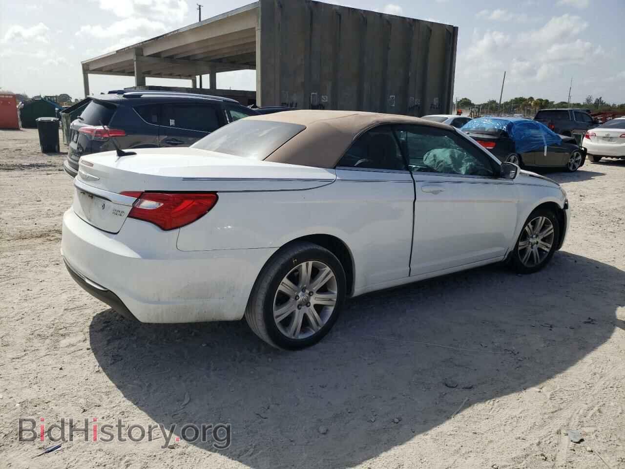 2012 CHRYSLER 200 - VIN: 1C3BCBEB1CN213413 - Фото 4