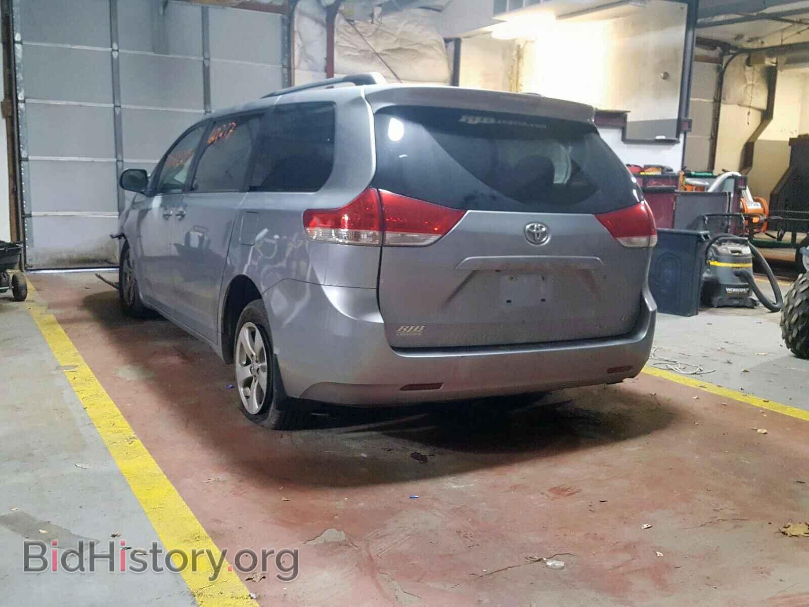 2011 TOYOTA SIENNA LE - VIN: 5TDKK3DC9BS068161 - Фото 3