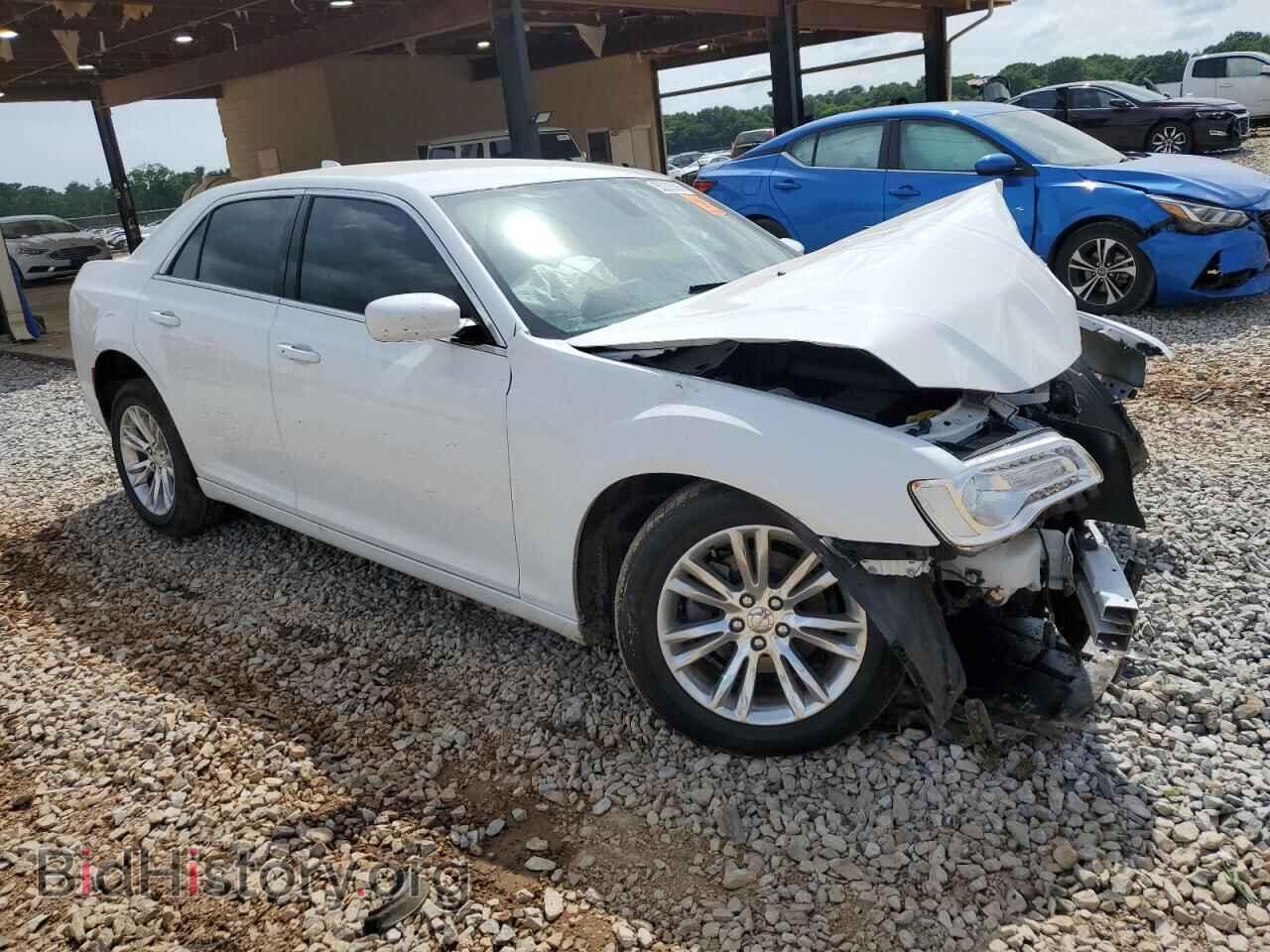 2019 CHRYSLER 300 - VIN: 2C3CCAAG3KH501201 - Фото 4