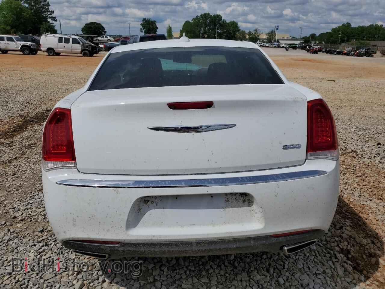 2019 CHRYSLER 300 - VIN: 2C3CCAAG3KH501201 - Фото 6