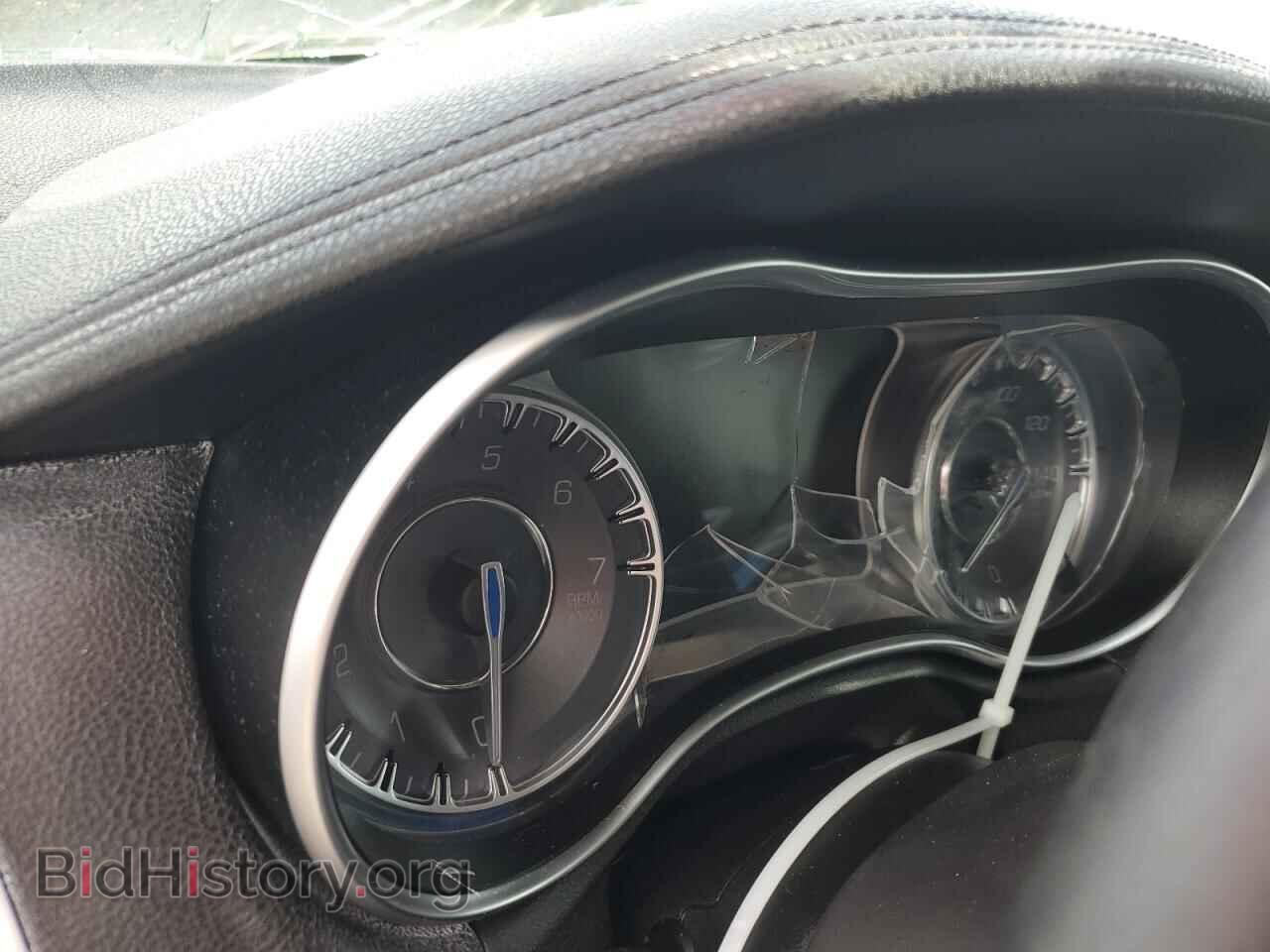 2019 CHRYSLER 300 - VIN: 2C3CCAAG3KH501201 - Фото 9