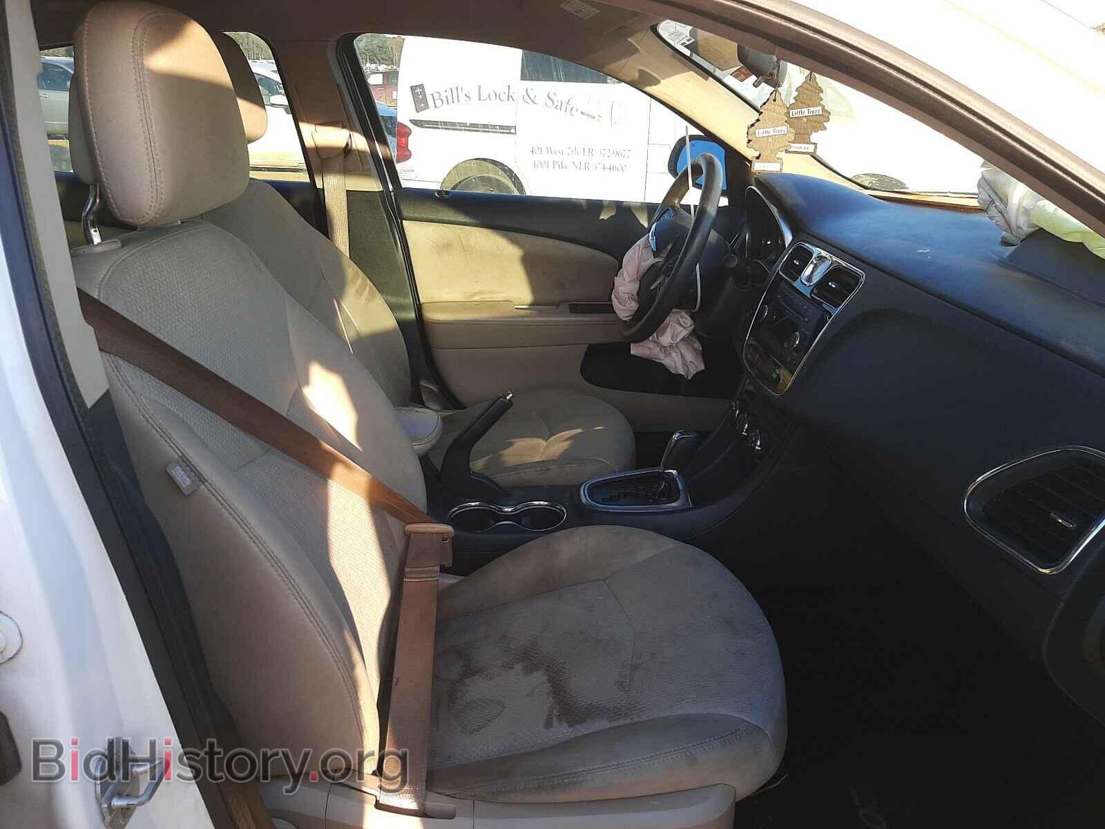 2011 CHRYSLER 200 - VIN: 1C3BC4FB6BN563628 - Фото 5