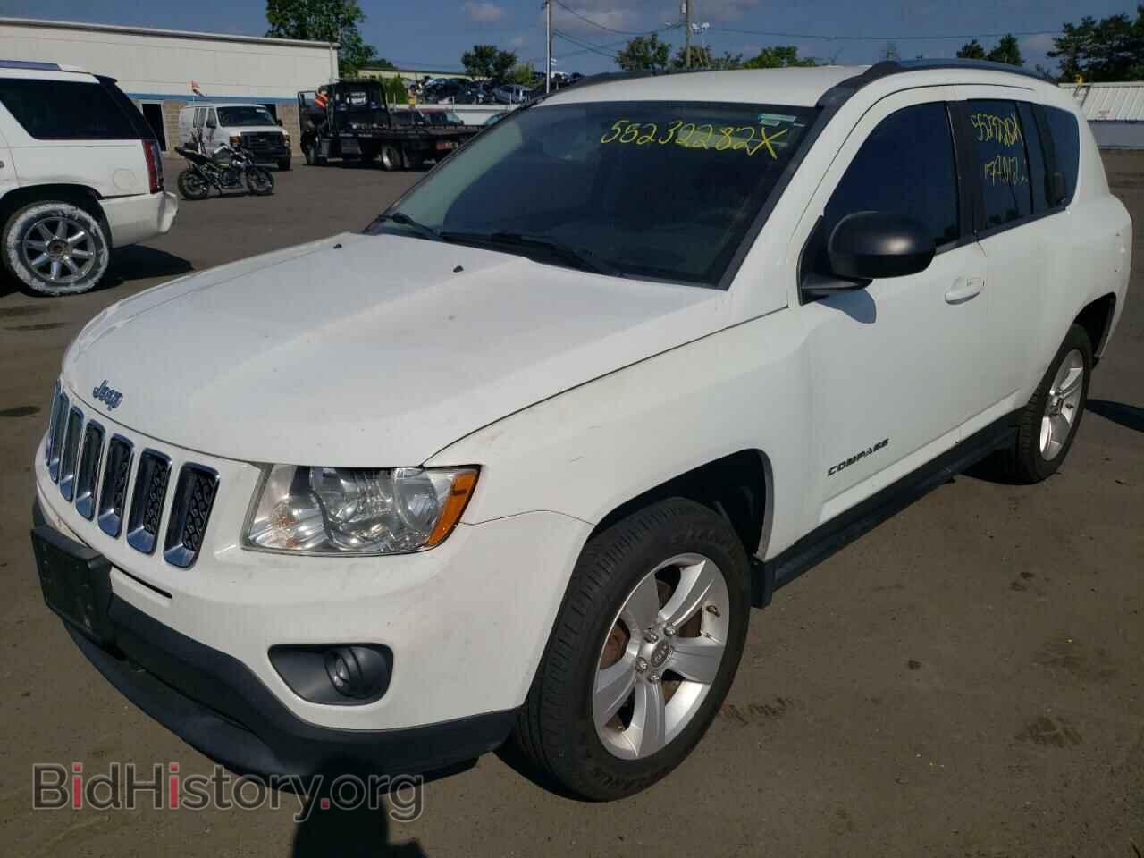 2012 JEEP COMPASS - VIN: 1C4NJDBB4CD589320 - Photo 2