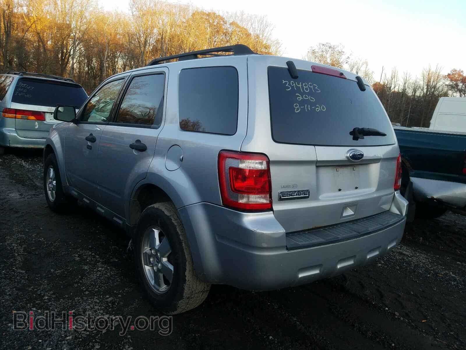 2011 FORD ESCAPE - VIN: 1FMCU0D77BKA52205 - Фото 3