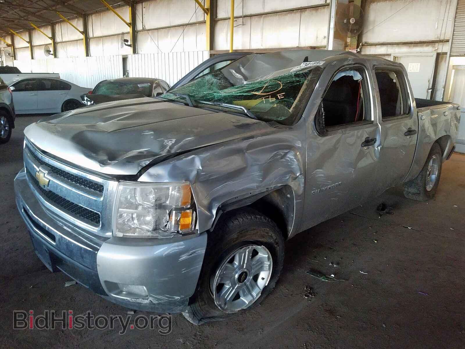 2011 CHEVROLET SILVERADO - VIN: 3GCPKSE30BG235214 - Фото 2