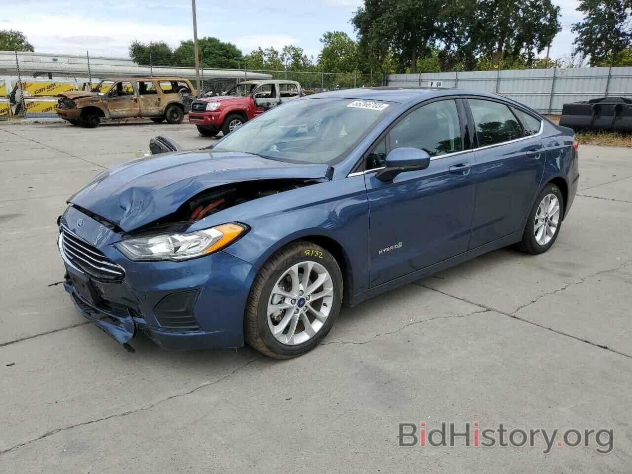 Photo 3FA6P0LU2KR177808 - FORD FUSION 2019