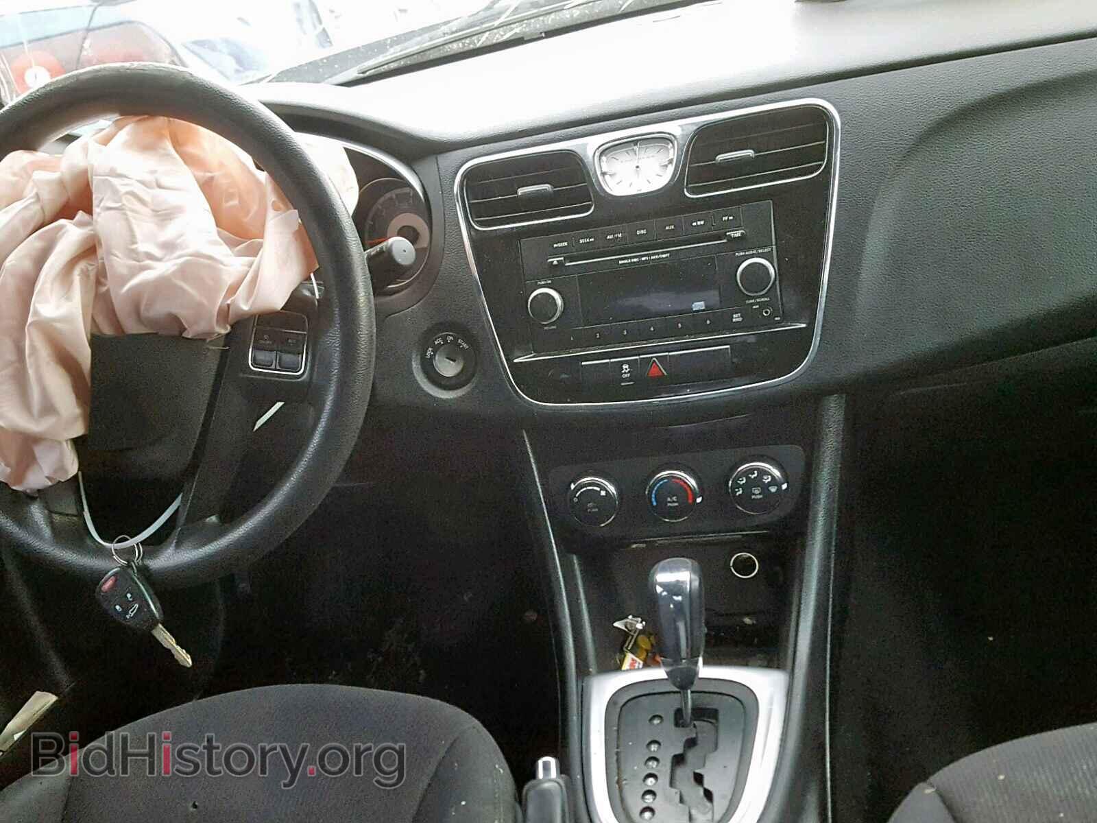 2012 CHRYSLER 200 - VIN: 1C3CCBAB6CN289672 - Фото 9