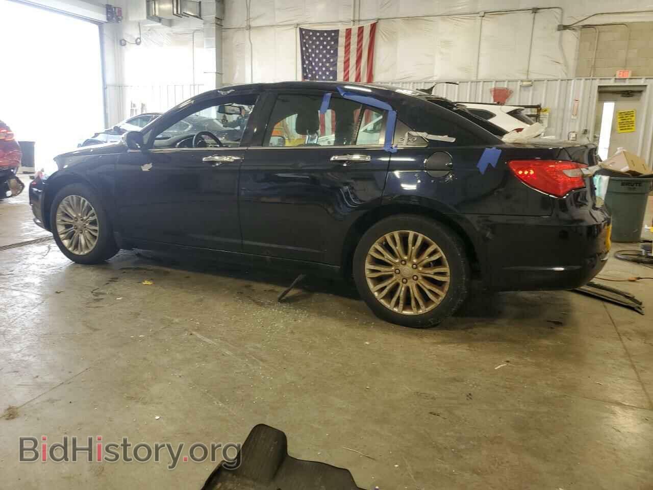 2011 CHRYSLER 200 - VIN: 1C3BC2FB8BN595002 - Фото 2