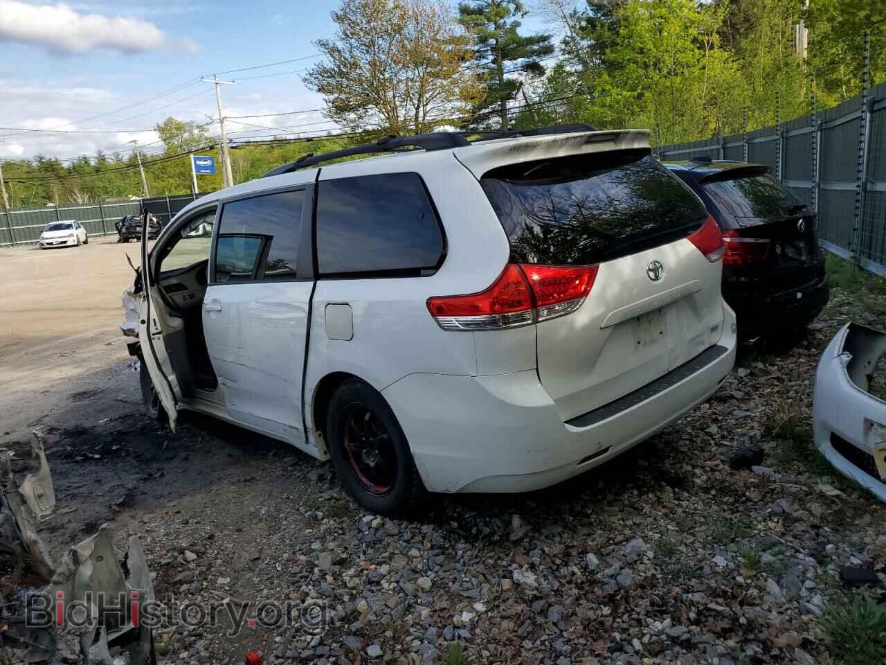 2012 TOYOTA All Models - VIN: 5TDYK3DC4CS227826 - Фото 2